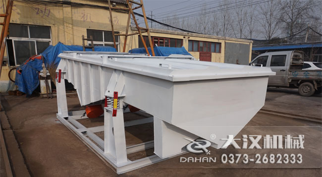 寶珠砂直線振動(dòng)篩分機(jī) 寶珠砂直線振動(dòng)篩分機(jī)